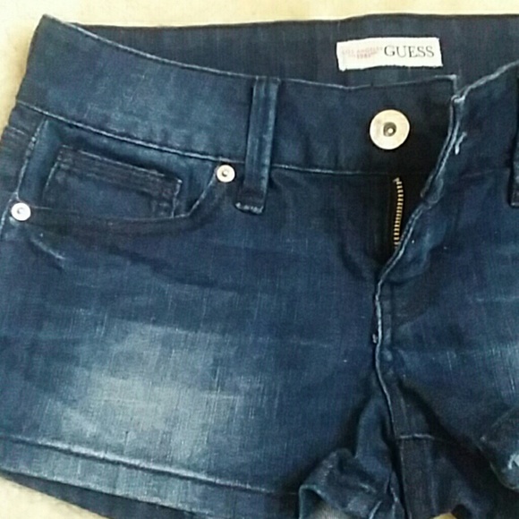 GUESS DARK WASH CURVY DENIM JEAN SHORTS NO 2 ALIKE - Picture 7 of 8
